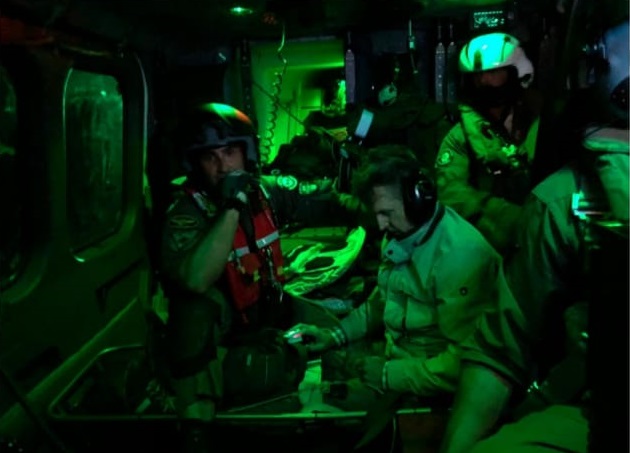 Guardia Costiera, soccorso in elicottero: marittimo in arresto cardiaco