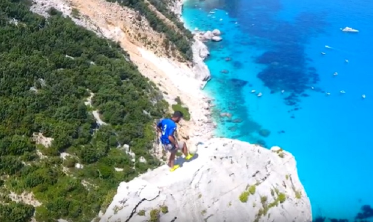 (VIDEO) Palleggi da brividi in cima a Punta Caroddi, davanti alla splendida Cala Goloritzé