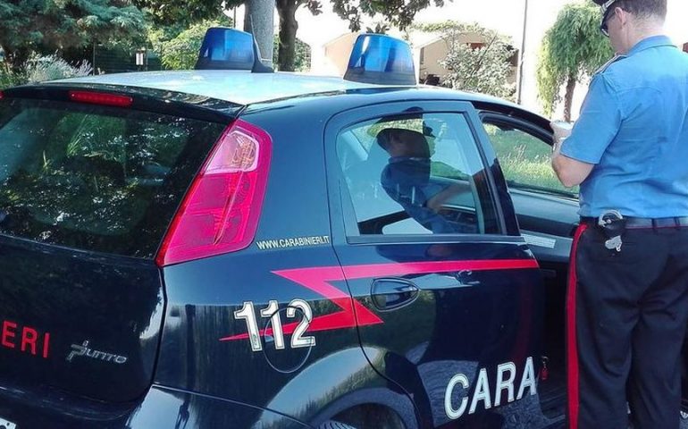 Olbia, sesso in mezzo alla strada: multa di 10mila euro a un barman sassarese