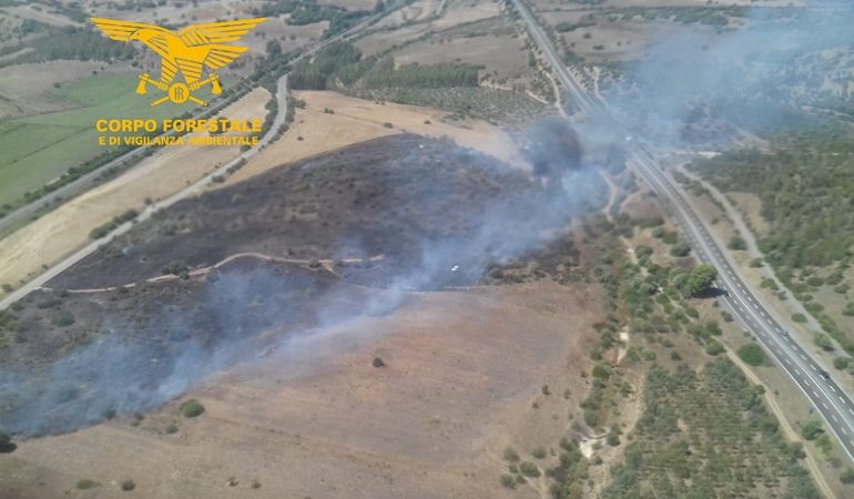 Seui, incendio domato nelle campagne