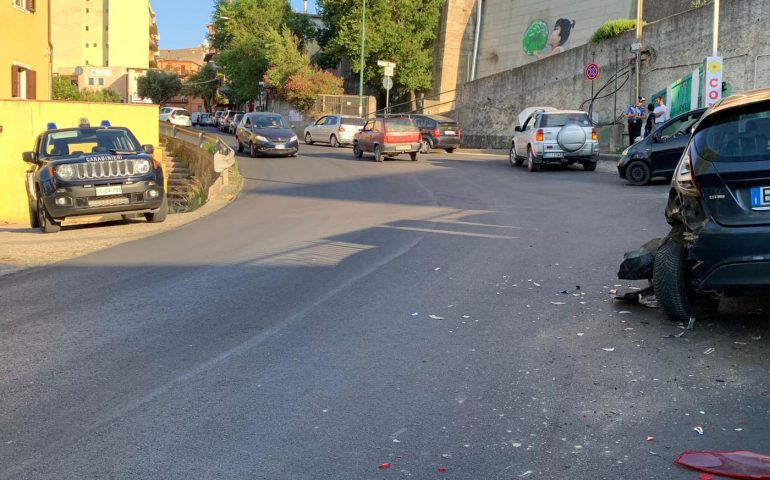 Lanusei, incidente tra due auto. Carabinieri sul posto