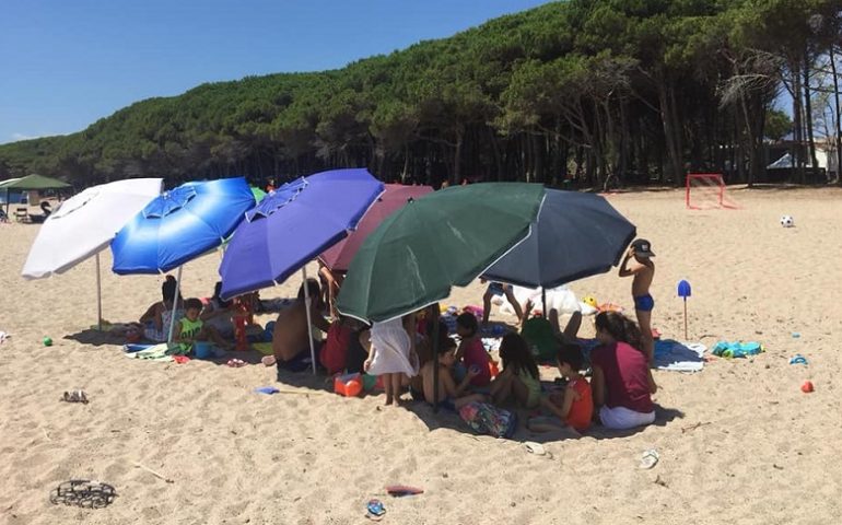 Conclusa la bella esperienza della “Ludoteca al mare”, il ringraziamento dell’amministrazione di Triei