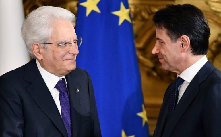 Conte rassegna le dimissioni: Mattarella domani darà il via alle consultazioni
