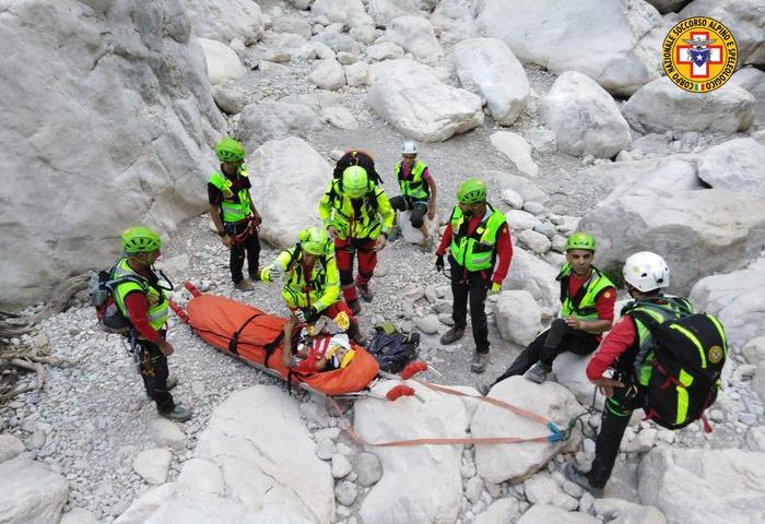 Incidente durante un trekking: escursionista cade a Gorropu e sbatte la testa