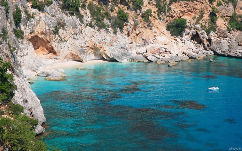 Baunei, Piscine di Venere off limits: stop alla balneazione nei 30 metri in prossimità della costa