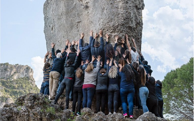 Ulassai, presto sulla montagna inaugurazione di un’opera site-specific in onore di Maria Lai