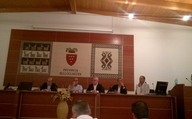 Conferenza socio sanitaria a Lanusei. Tutti sul piede di guerra: “L’Ogliastra deve dialogare con pari dignità con il resto della Sardegna”