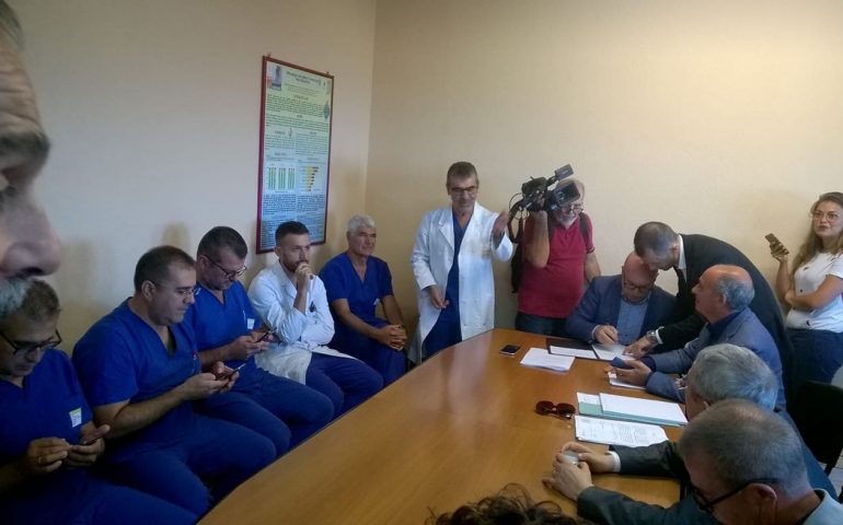 La fotonotizia. La sesta commissione del consiglio regionale in visita all’ospedale di Lanusei per verificare le condizioni del presidio