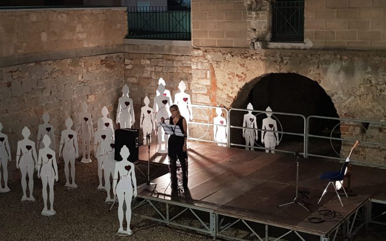 Tortolì, tutti uniti per l’evento contro il femminicidio: serata partecipata e ricca di emozioni