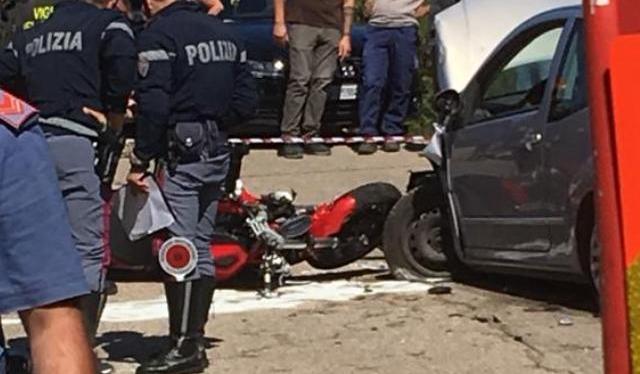 Moto contro auto: incidente sulla SP 56, Talana. Centauro portato in elisoccorso all’ospedale