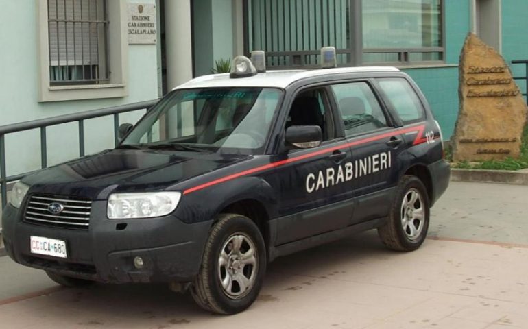 Insulta, minaccia di morte e colpisce i Carabinieri, nei guai un pregiudicato 46enne di Escalaplano
