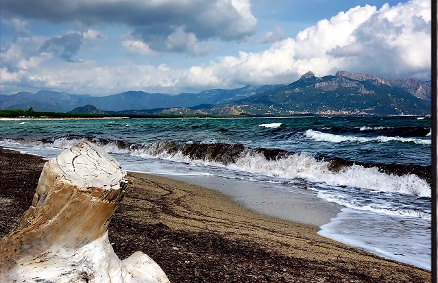 Le foto dei lettori. Alla Capannina mille tonalità di blu nello scatto di Elisa Zidda