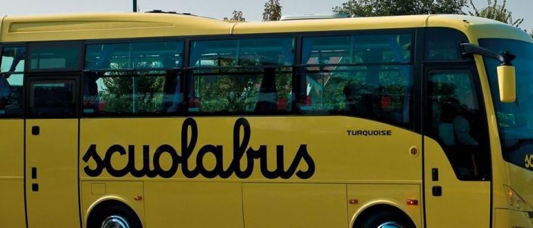 Scuolabus gratis per gli alunni sardi di scuole elementari e medie, approvata la legge regionale