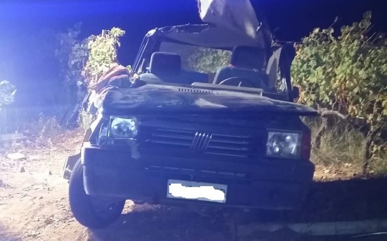 Agro di Ilbono, anziano si ribalta con la sua auto e finisce fuori strada