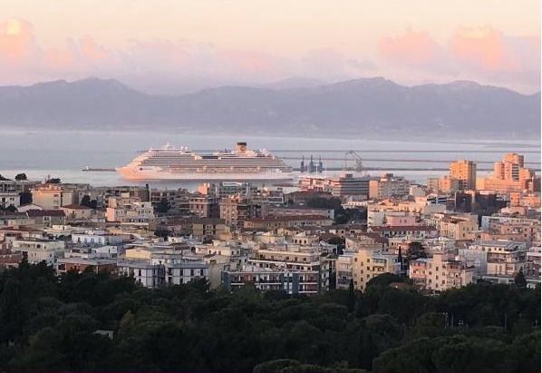 Crociere in Sardegna, il 2019 da record: mezzo milione di passeggeri. Obiettivi: multiscalo e home port