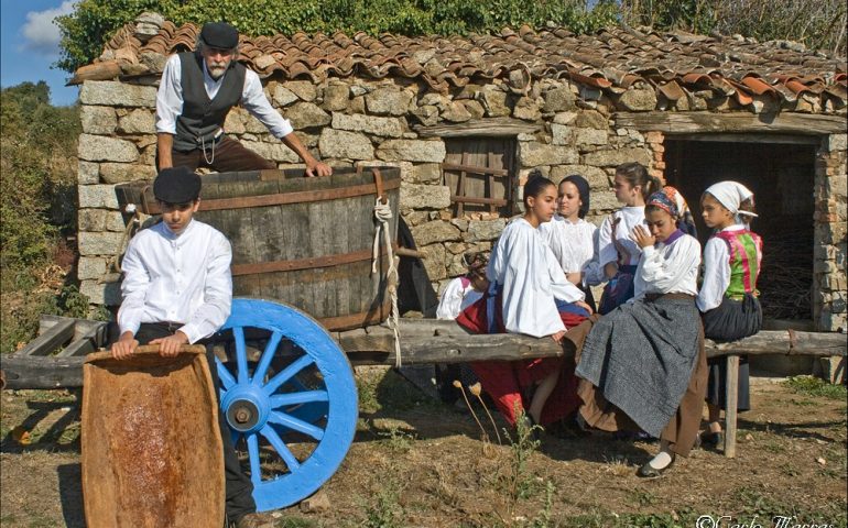 Il viaggio di Autunno in Barbagia: scopriamo Sorgono, terra di giganti di pietra che incantò Lawrence