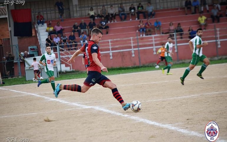 Calcio. Trasferta difficile per il Lanusei. C’è il derby Tortolì-Idolo