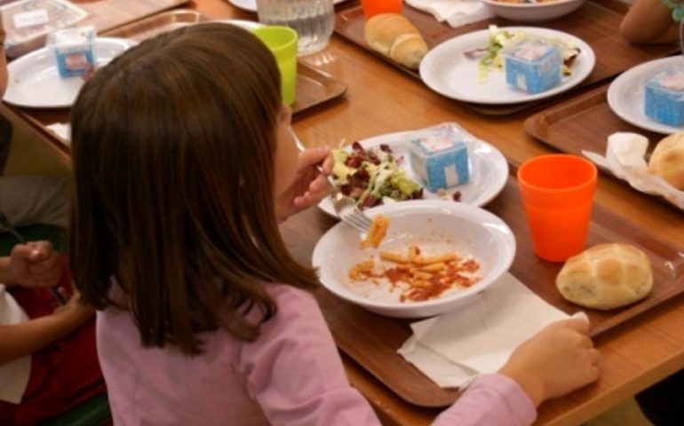 Tortolì, aperte le iscrizioni al servizio di mensa scolastica. Ecco come fare