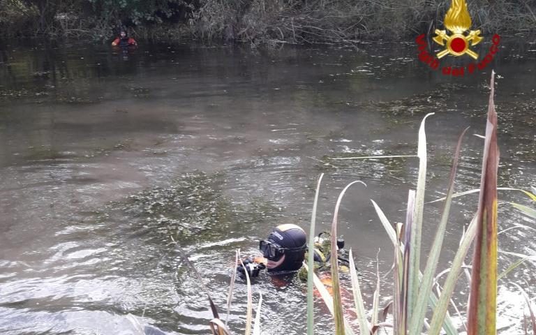 Giovane scomparso ad Orroli. Si cerca nel fiume e nella diga vicino a dove è stato ritrovato il furgone