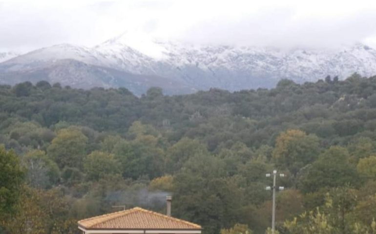 La fotonotizia. Prima neve sul massiccio del Gennargentu