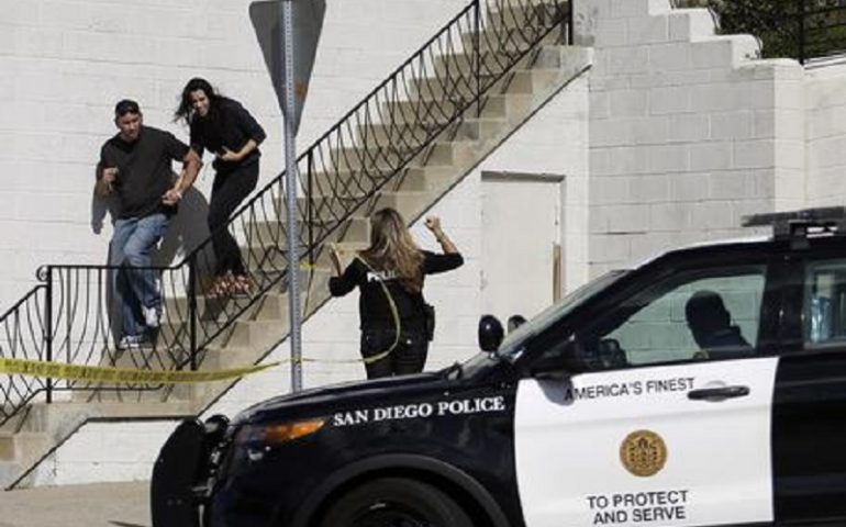 Spara alla moglie e ai quattro figli, poi si toglie la vita: la strage a San Diego