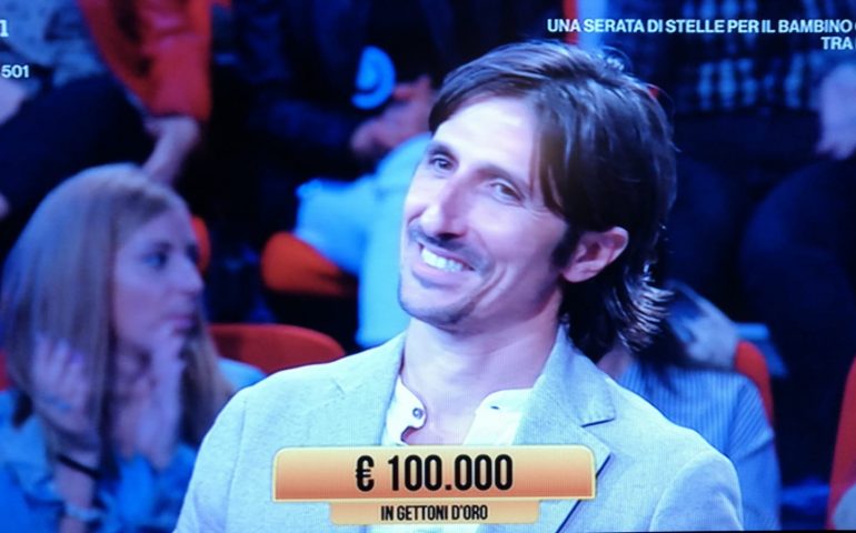 L’ex calciatore del Tortolì Antonio Cadeddu vince 100mila euro a ‘I soliti ignoti’ su Rai 1