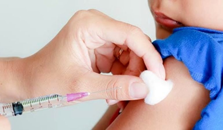 Vaccini, partita la campagna antinfluenzale. Oggi accordo tra Regione e medici di base, 310mila le dosi acquistate
