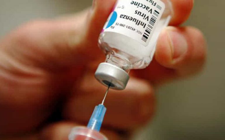 Vaccino disponibile, parte la campagna antinfluenzale nell’Isola