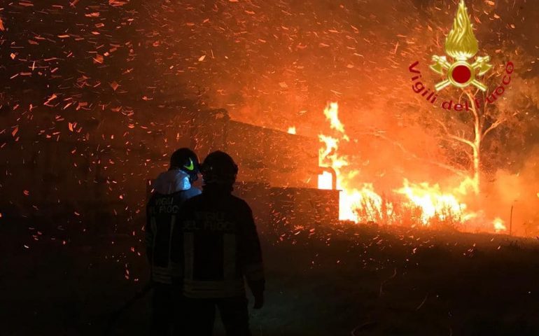 Il vento mette in ginocchio Ogliastra e nuorese. 62 interventi dei Vigili del fuoco in sole 24 ore