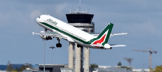Domani traffico aereo paralizzato in Sardegna: cancellati 34 voli. Ecco quali