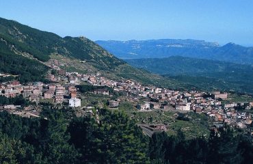 Panorama del paese di Arzana.