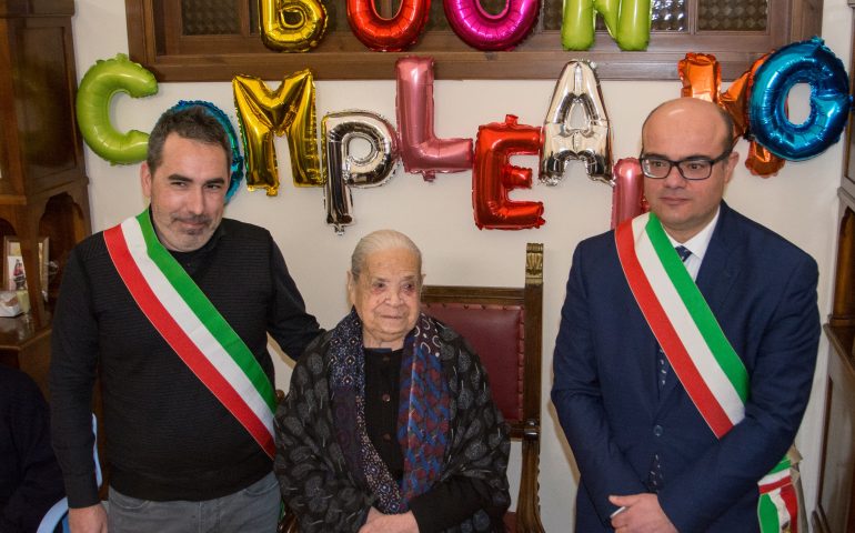 Lanusei e Tertenia in festa per i 100 anni di Zia Peppina Deiana