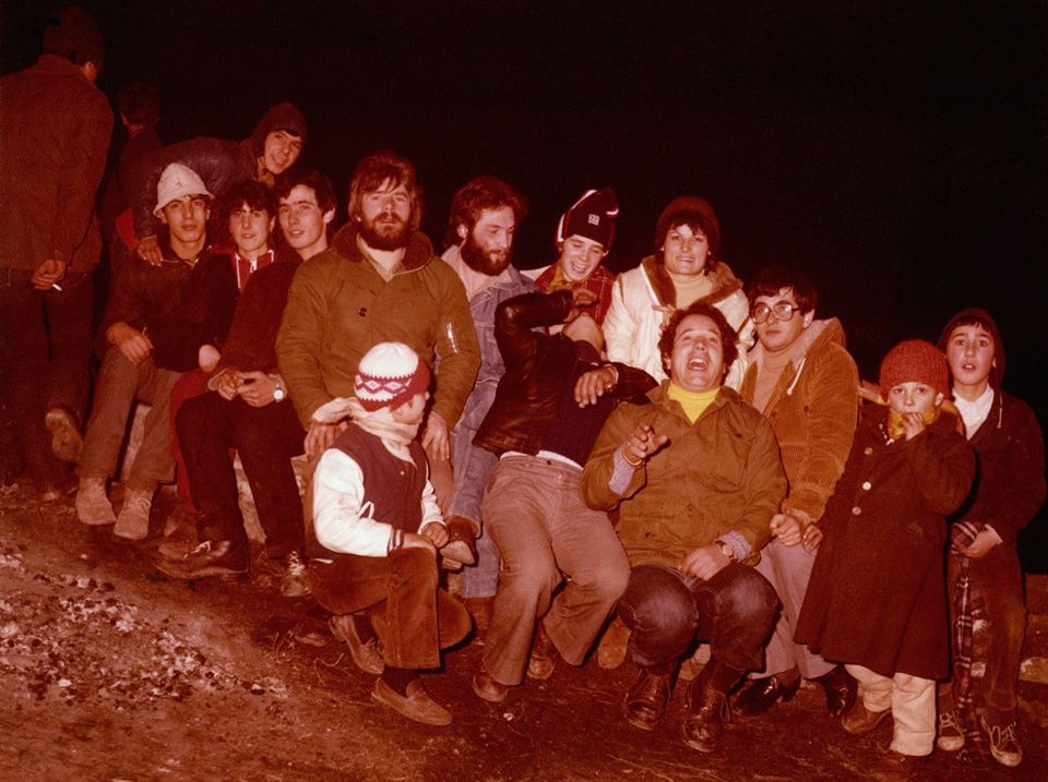 Foto scattata a Seui, durante "is fogoronis" nei primi anni '80.