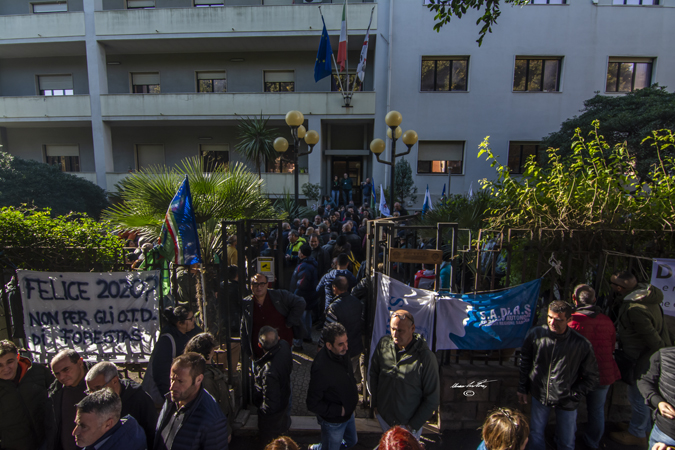 Forestas, la battaglia dei precari forse giunta al capolinea. Sadirs: «Speriamo sia l’ultima manifestazione»