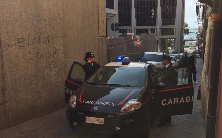 48enne picchiato e rapinato: ennesima aggressione a Cagliari