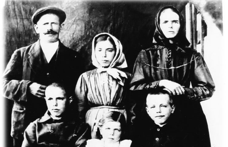 Come eravamo. La famiglia Loi di Jerzu in uno scatto del 1923