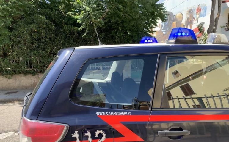 Thiesi, atto intimidatorio ai danni del caseificio dei fratelli Pinna: una bomba nel cortile