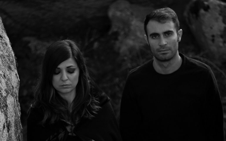 (VIDEO) Esce oggi “Civitates Barbariae” il disco d’esordio della band-duo Ilienses