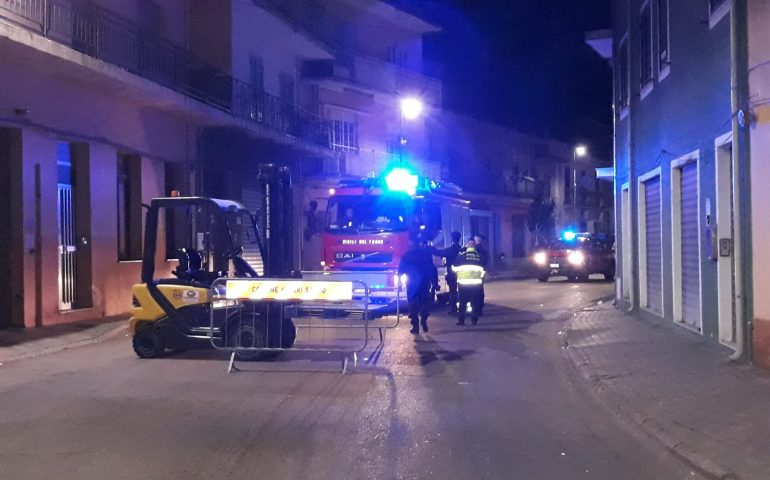 Auto in fiamme durante i festeggiamenti del Carnevale a Bari Sardo: si cercano i colpevoli