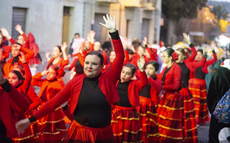 Il Carnevale arriva ad Arbatax: il 29 febbraio la sfilata dei carri allegorici sul Lungomare