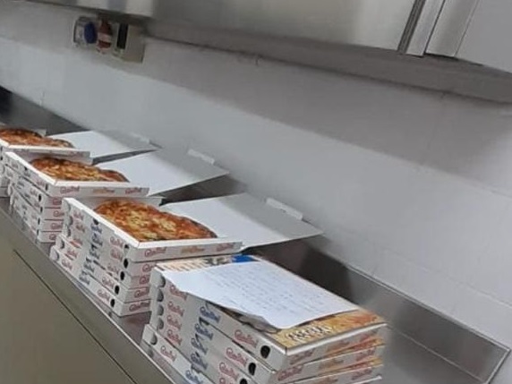 Coronavirus, gesti di solidarietà a Tortolì: pizza gratis per gli ospiti dell’RSA