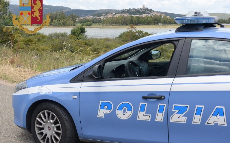 Macomer, colpisce alla gola un minorenne con un coltello durante la festa di Carnevale. Ora in carcere ad Oristano