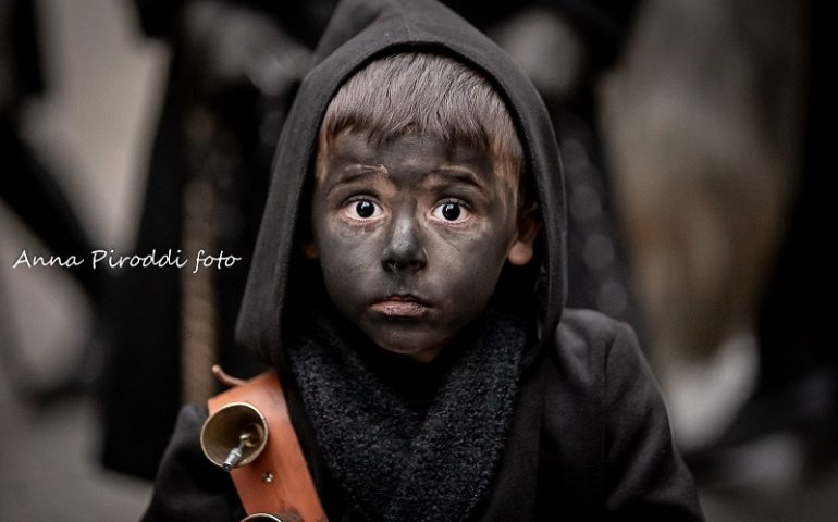 La foto. Carrasecare a Gavoi: il bellissimo scatto della fotografa ogliastrina Anna Piroddi