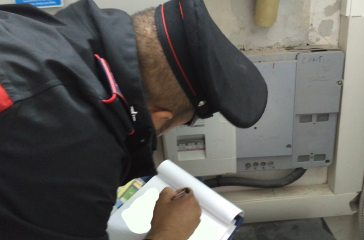 Allacci abusivi alla rete elettrica: i carabinieri di Isili denunciano un 60enne per furto