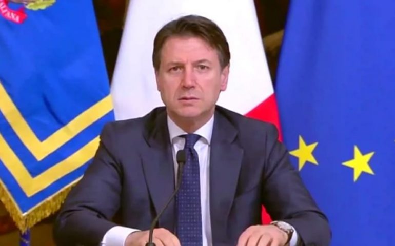 Chiuse tutte le attività non essenziali. «Lo Stato c’è»: Conte parla agli italiani