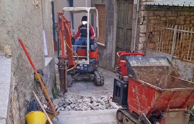 Baunei, in corso i lavori alla rete fognaria: disagi alla circolazione ridotti al minimo