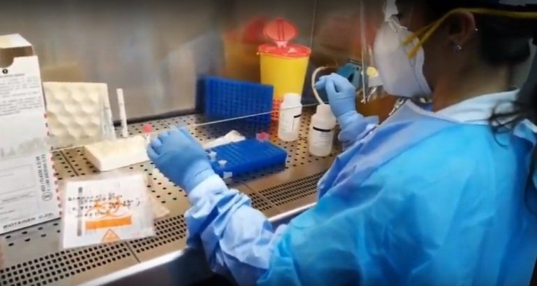 Coronavirus, 10mila test diagnostici arrivano in Sardegna dalla Croce Rossa