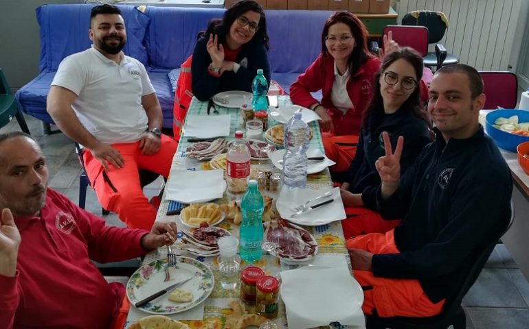 Anche in AVL è Pasquetta: gli scatti dei volontari. “Tu rimani a casa” scrivono
