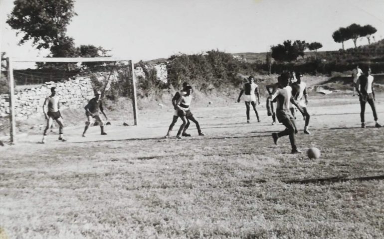 Cartoline dal passato. Una partita di calcio degli anni Sessanta tra Seui e Seulo