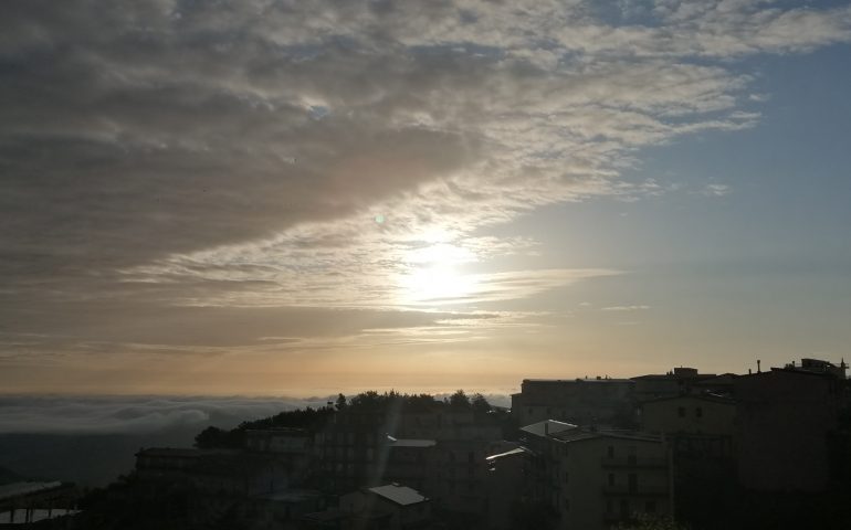 Le foto dei lettori. La bellezza del cielo che sovrasta Lanusei nello scatto di Donatella Loddo